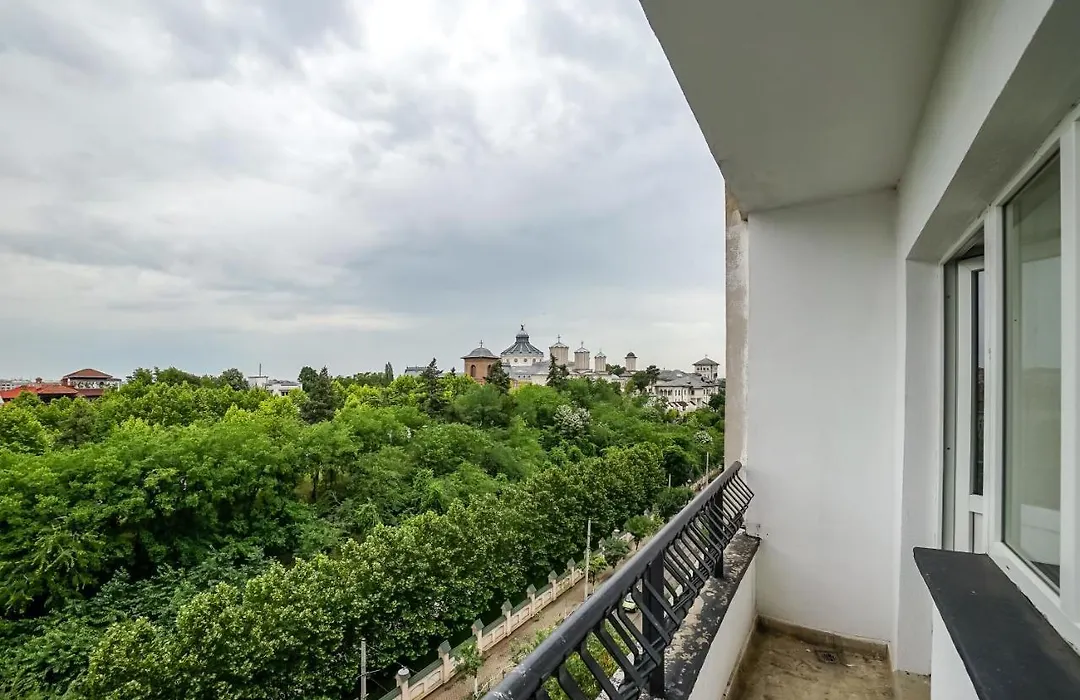 Roof View Artesian Fountains