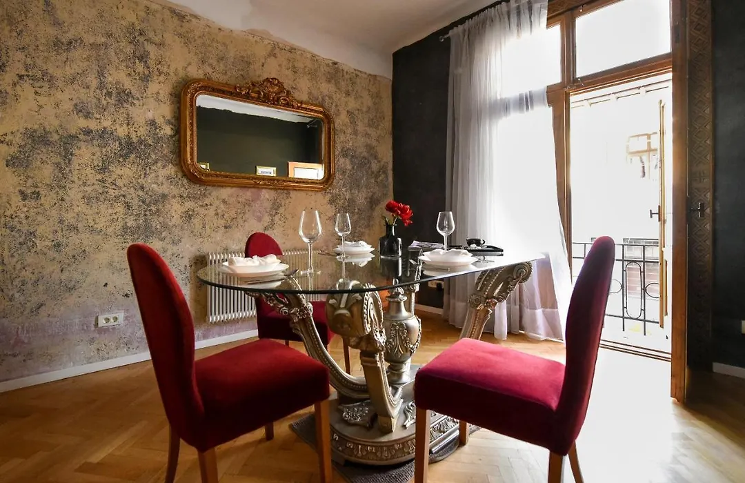 Brancovenian Elegance & Modern Comfort - Stunning 3br Near Cismigiu Бухарест