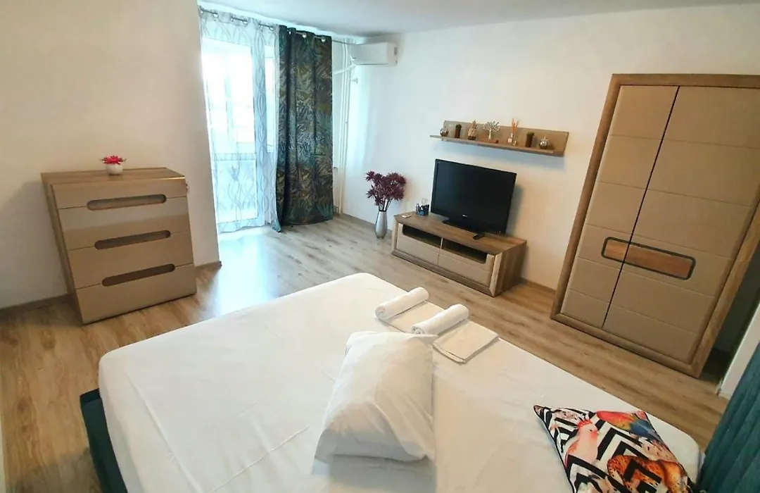 Apartament Garsoniera-studio Oxygen-40mp Nou Direct In Plaminul Verde Al Parcului National ! Parcare Privata Doar Cu Rezervare In Limita Locurilor Disponibile ! Proprietate In Regim Hoteliep - Nu Are Bucatarie ! *