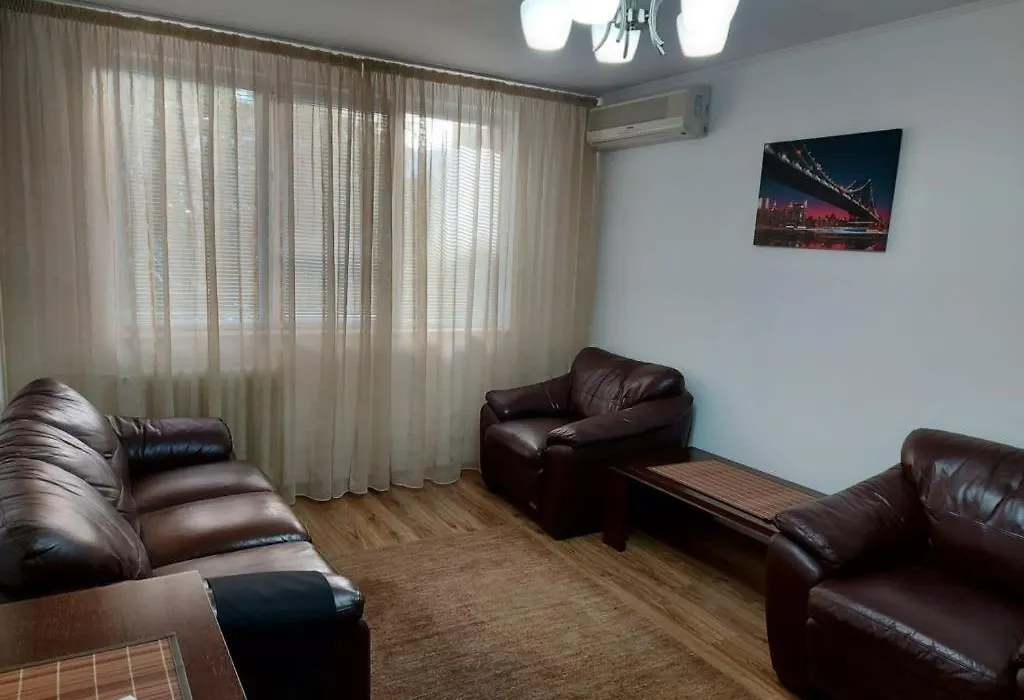 Apartament 3 Camere, Dotat Cu Toate Utilitatile *