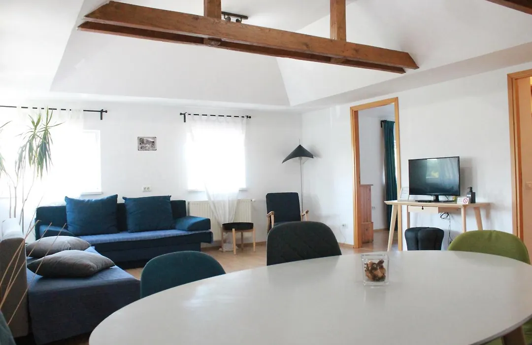Apartment News *